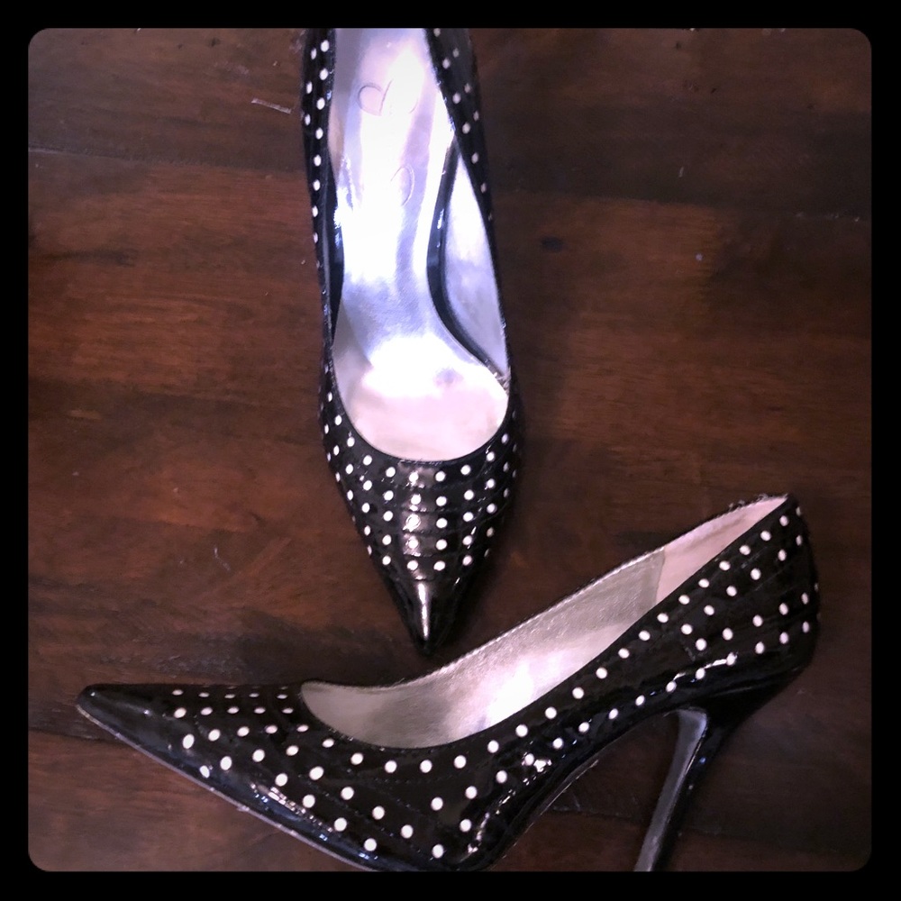 Jessica Simpson pumps